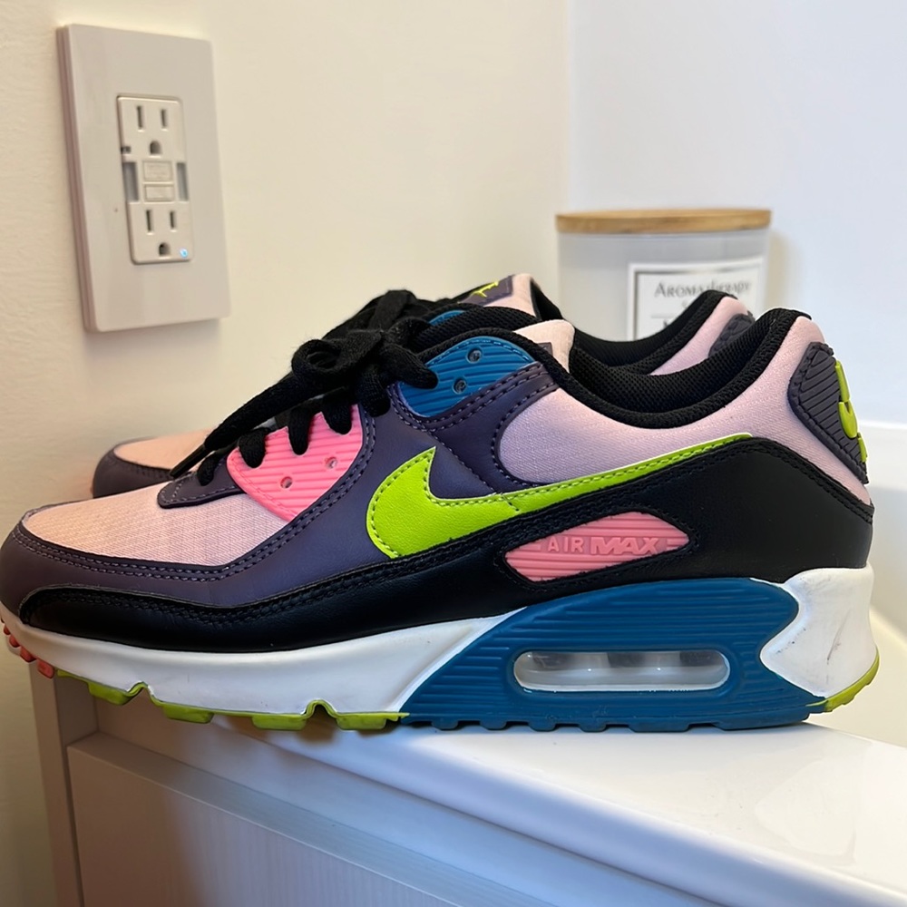 The Nike Air Max 90 Appears With High-Vis Accents